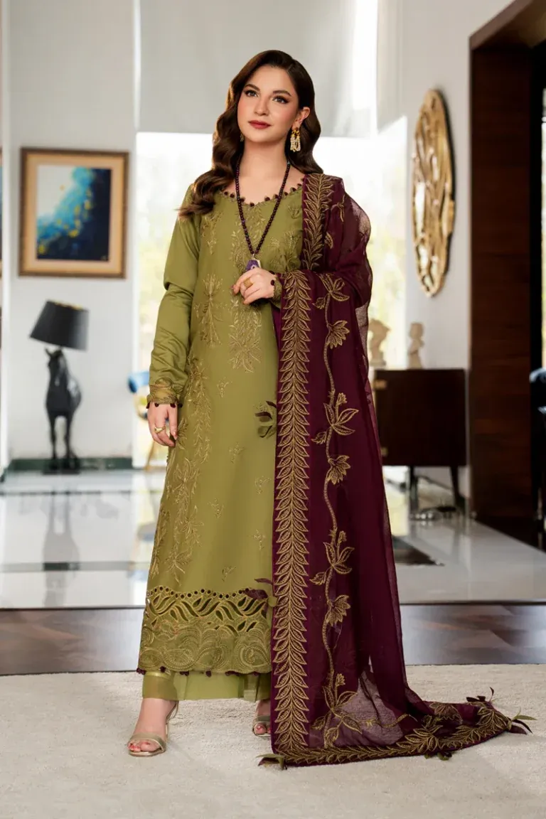 Rang Rasiya Embroidered lawn