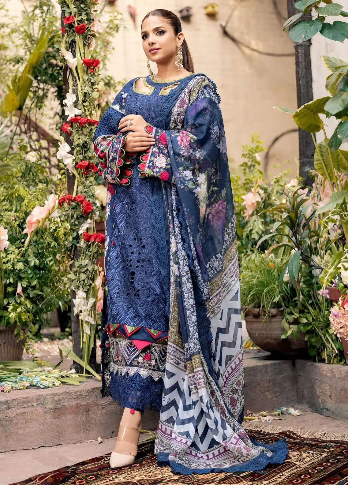 Maryam Hussain Luxury Lawn