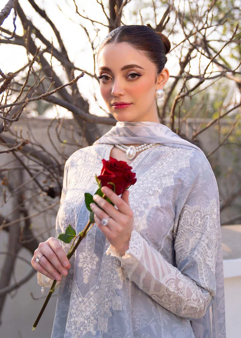 MYEESHA LAMHAY LUXURY LAWN'25