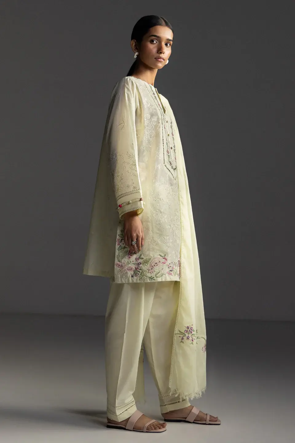 COCO Luxury Lawn Drop1 Liora-8B