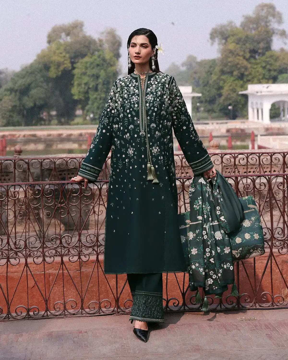 Jugnu Khaddar Bita