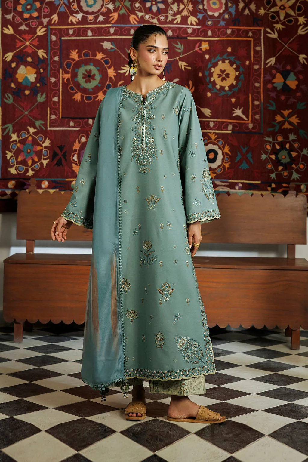 IZNIK FRE FALL IPF-24
