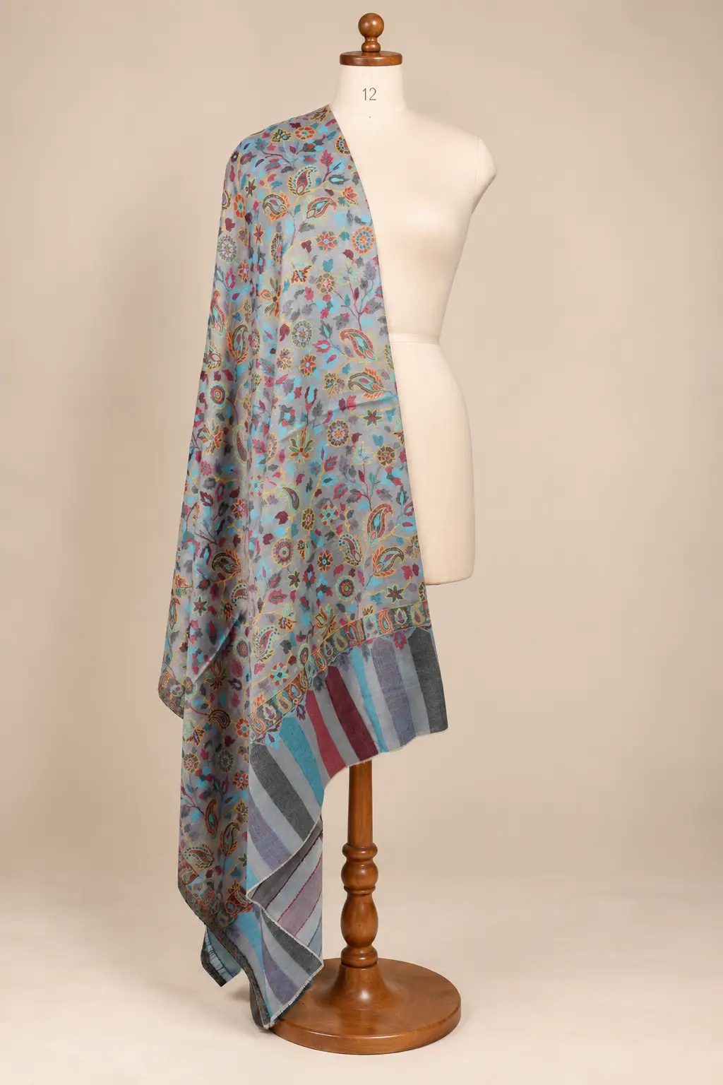 Kani Cutting Shawl 17