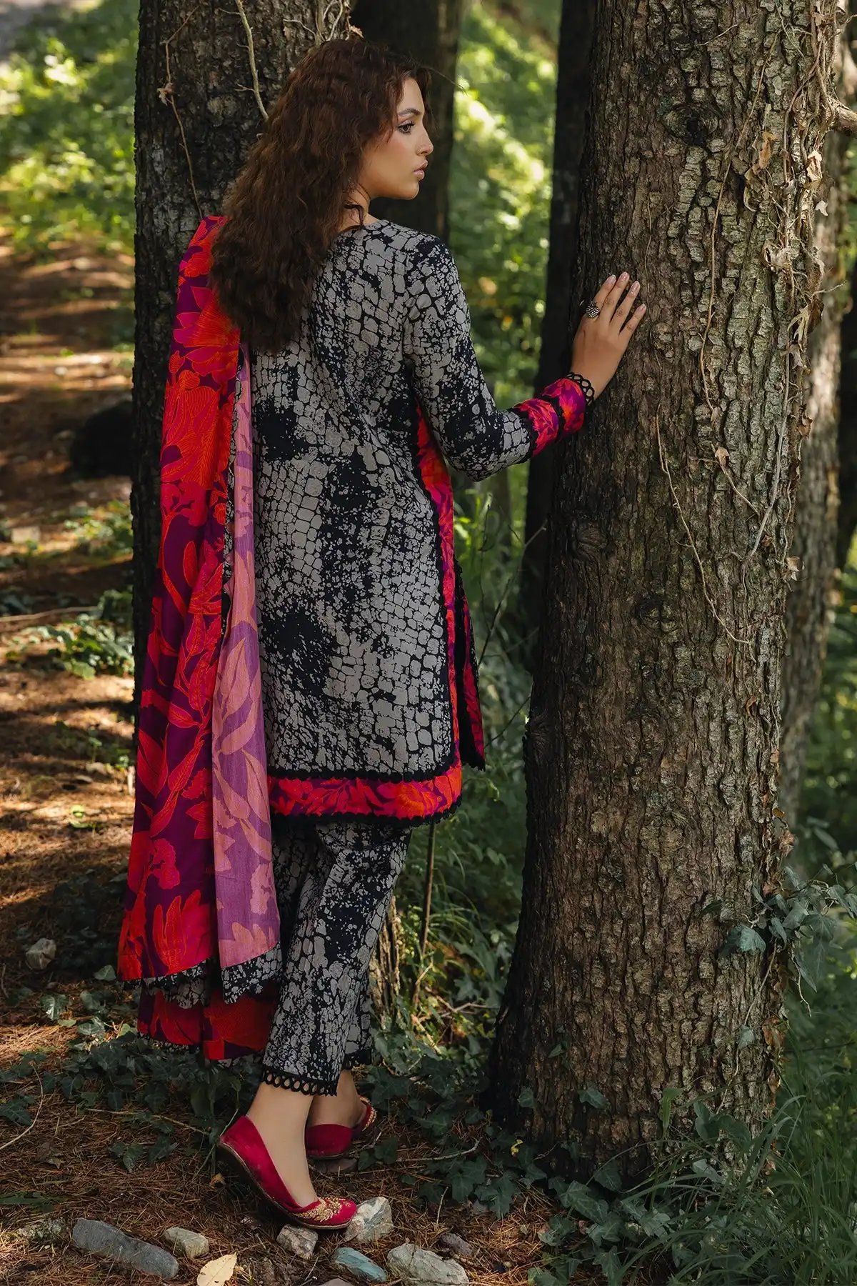 3-PC EMBROIDERED STAPLE SHIRT WITH STAPLE SHAWL ANW4-08P